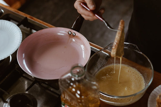 Exploring the Timeless Elegance and Precision of Copper Measuring Cups with Black Walnut Handles - Baristas Tools